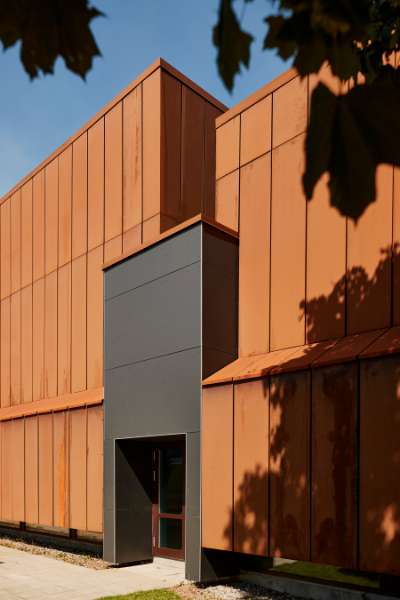 Beautiful façade cassettes made from corten steel, Maribo Svømmehal, Ved Stadion 4, 4930 Maribo